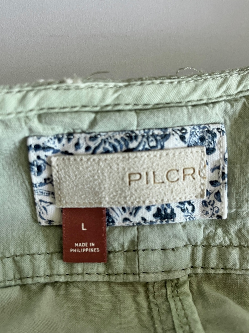 Anthropologie Pilcro Dessa romper large green overalls shorts embroidered floral - Picture 8 of 11